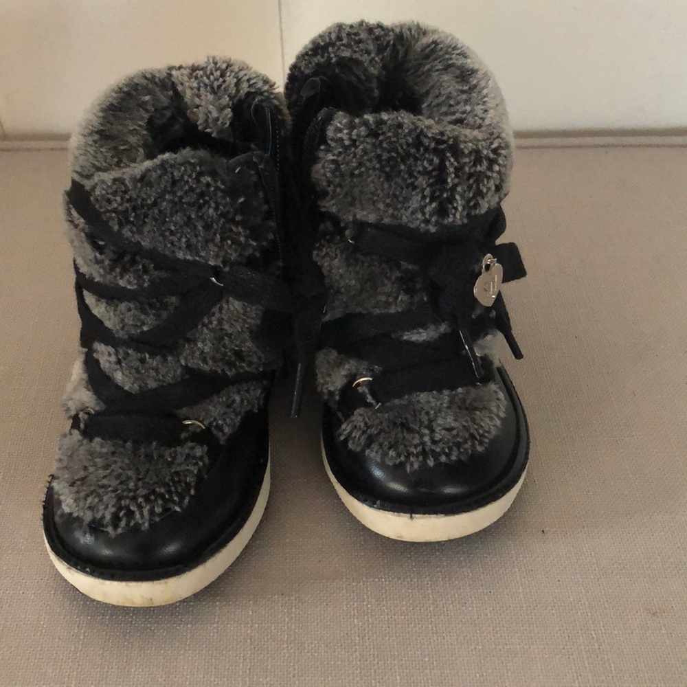 Fur snow boots